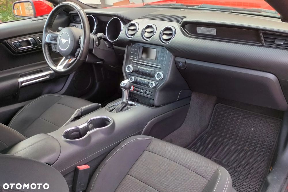Ford Mustang 3.7 V6 - 6