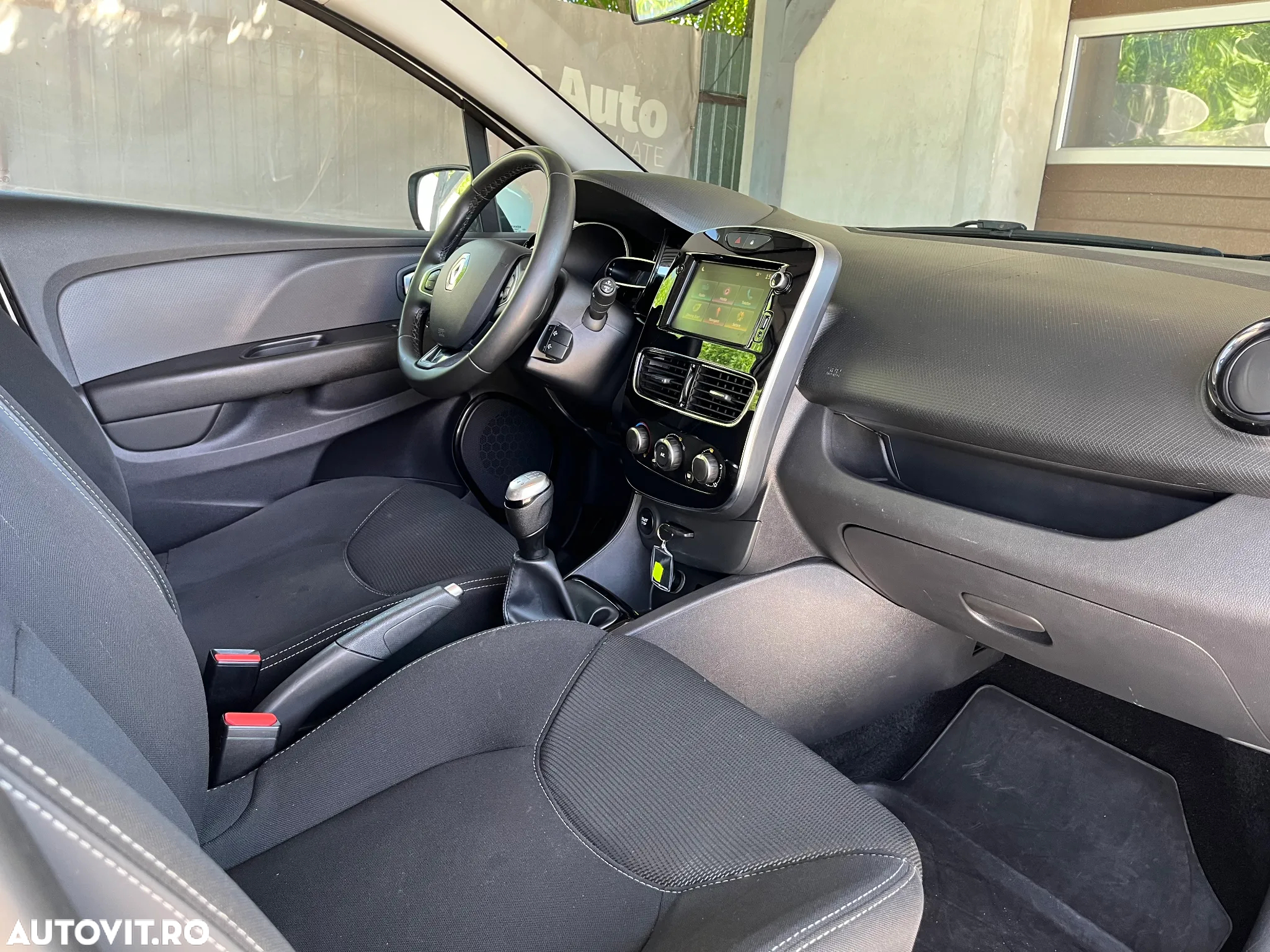 Renault Clio Estate TCe Life - 15
