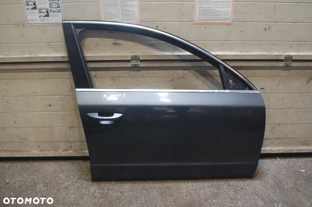 DRZWI PRAWY PRZÓD PRZEDNIE PRAWE SKODA SUPERB II 9153 - 1