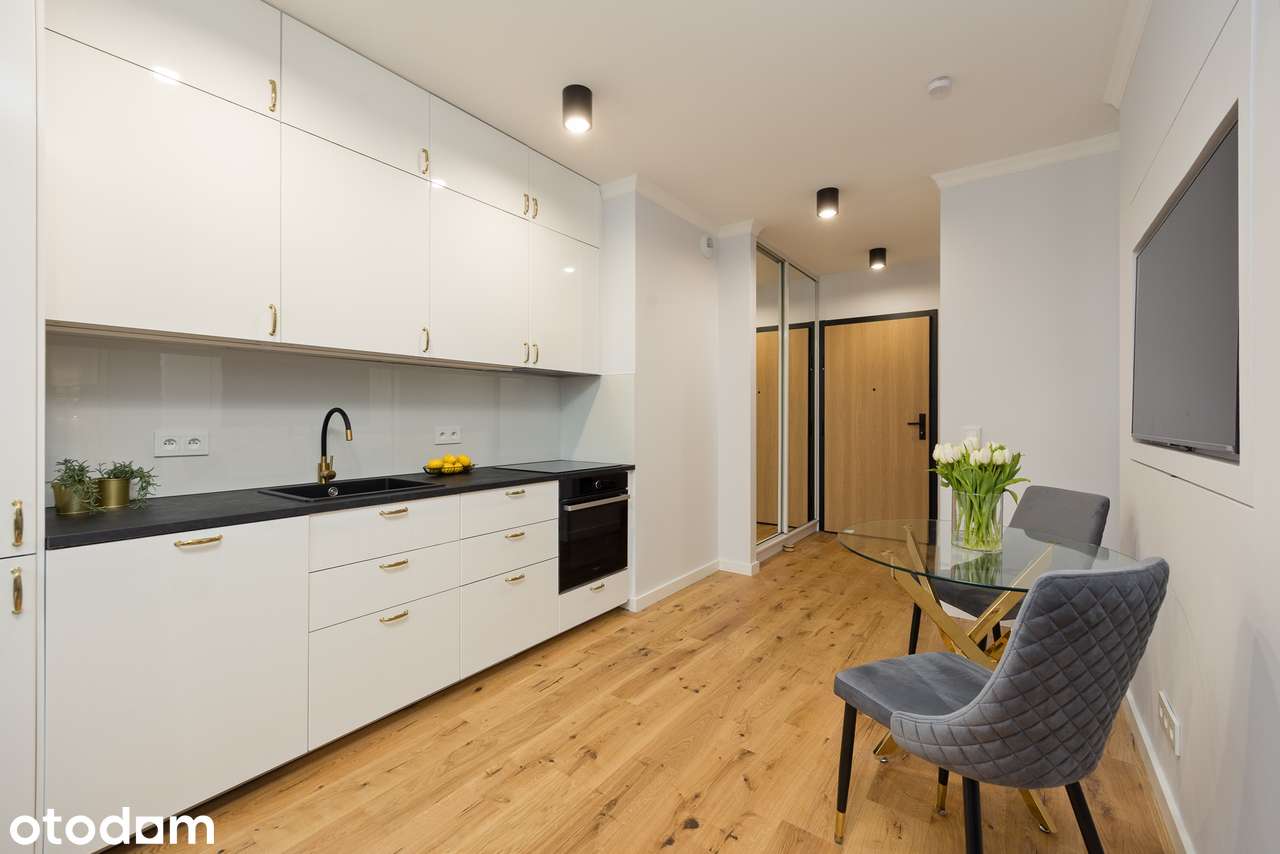Elegancki apartament w prestiżowej inwestycji Towarowa Square