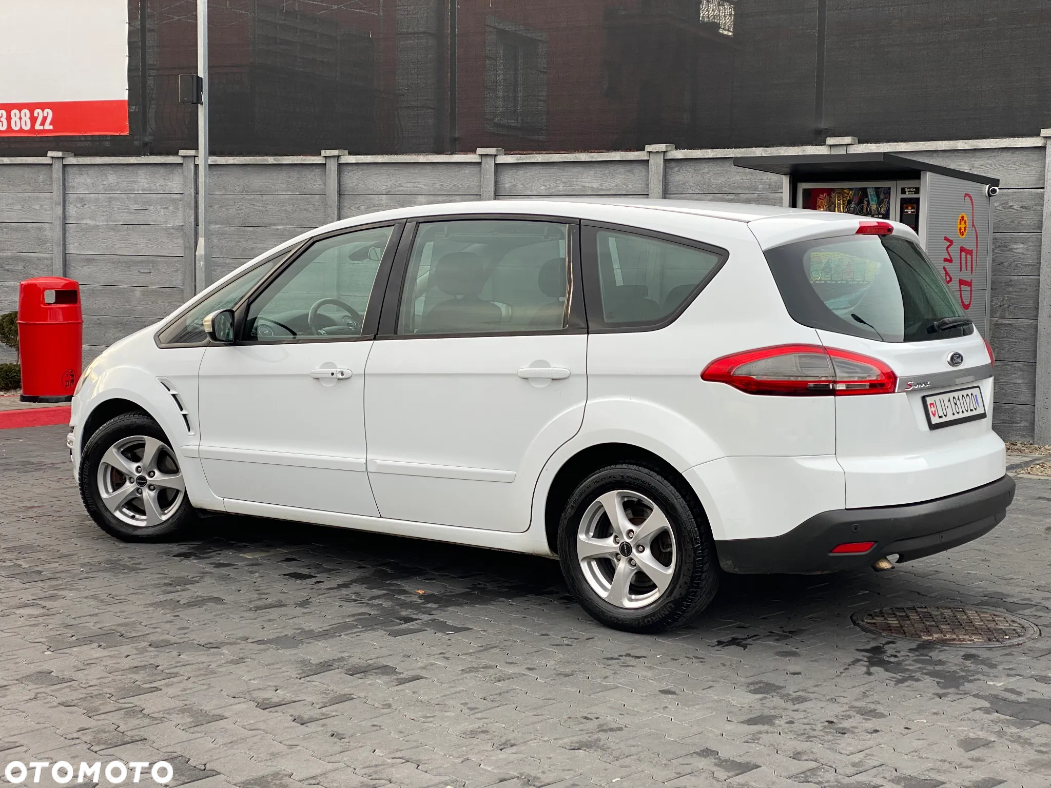 Ford S-Max - 14