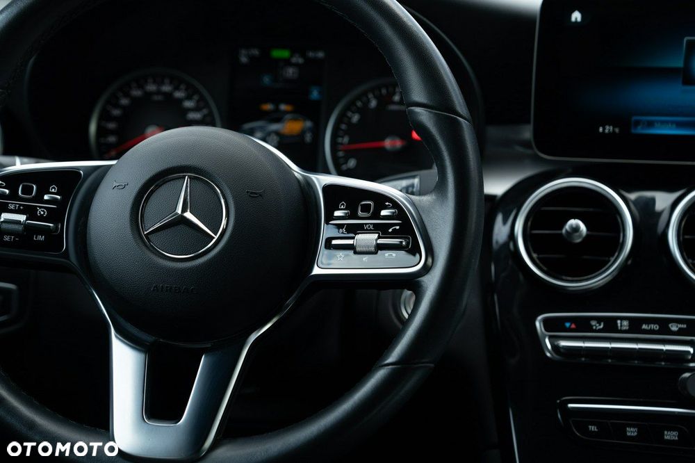 Mercedes-Benz GLC - 16