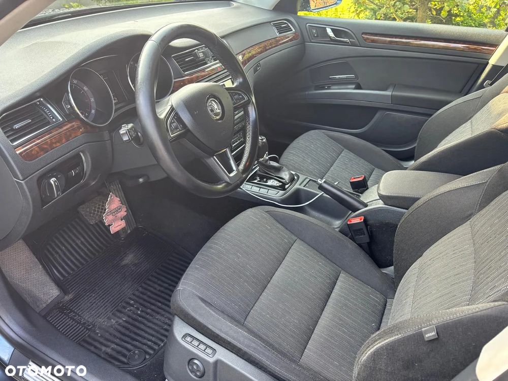Skoda Superb 1.8 TSI Elegance DSG - 10