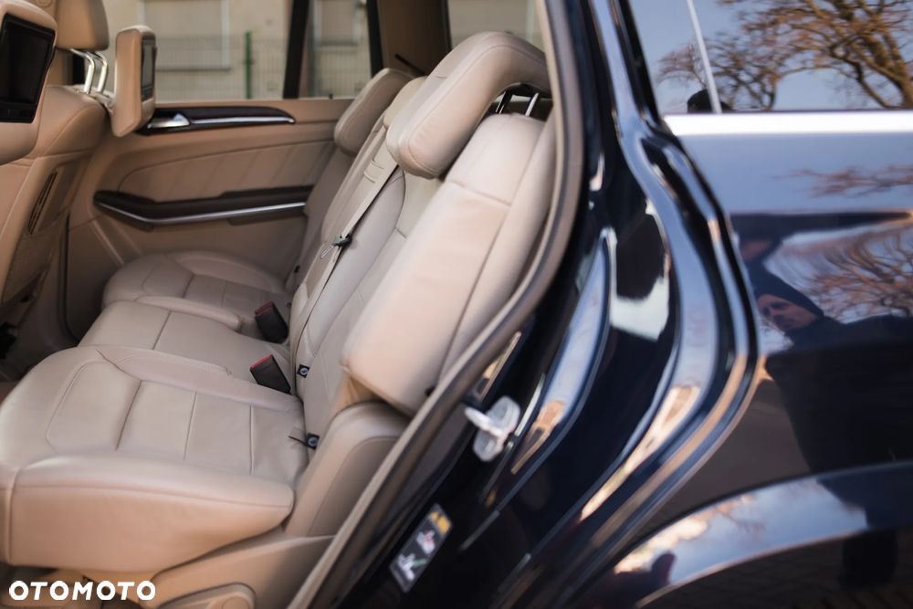 Mercedes-Benz GL 500 4Matic (BlueEFFICIENCY) 7G-TRONIC - 23