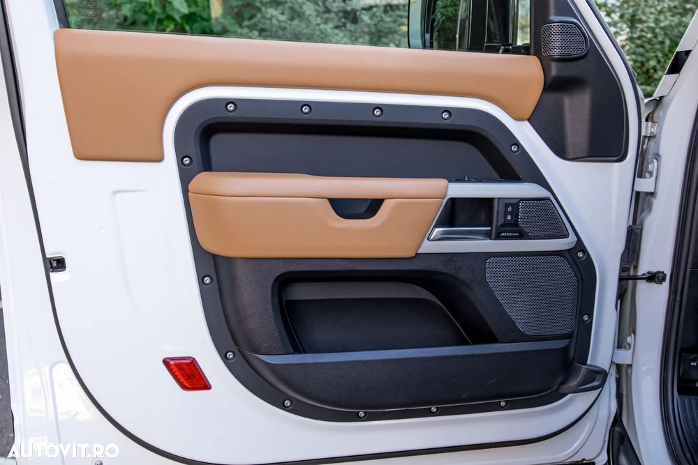 Land Rover Defender 90 3.0D 250 MHEV Hard Top X-Dynamic SE - 18