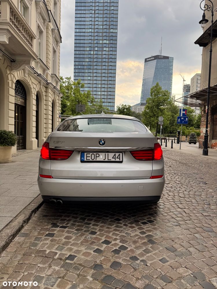 BMW 5GT - 4