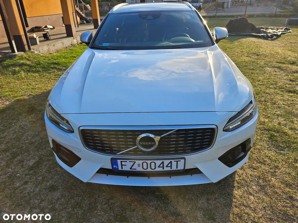 Volvo V90 D4 R-Design - 2
