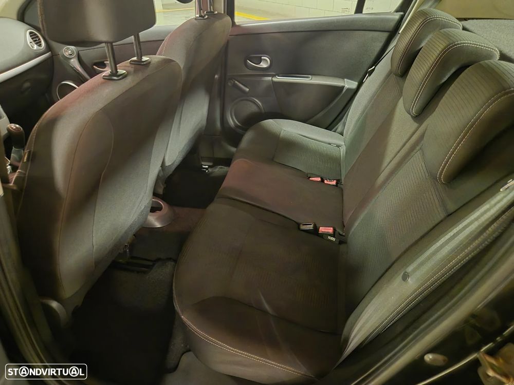 Renault Clio 1.2 16V Dynamique S - 18