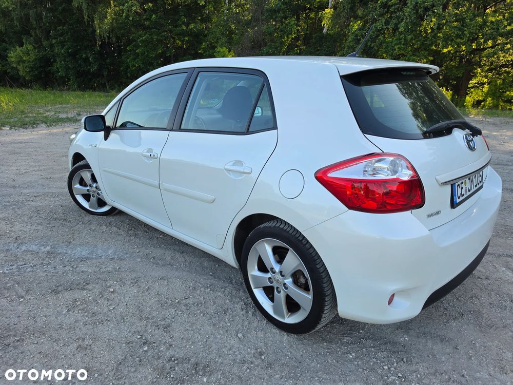 Toyota Auris - 10