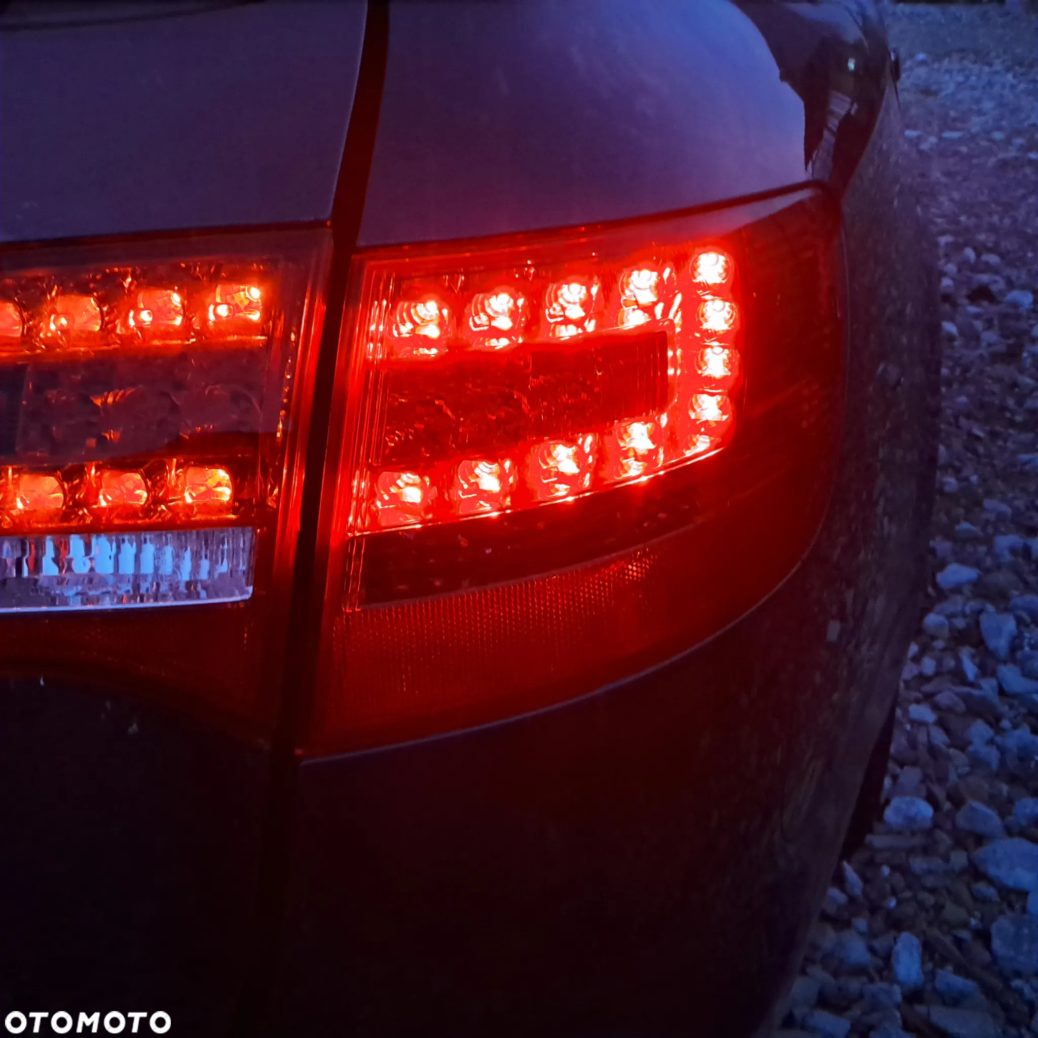 Lampa Tył Tylna LED w Błotnik Prawa Audi A6 C6 Kombi - 2