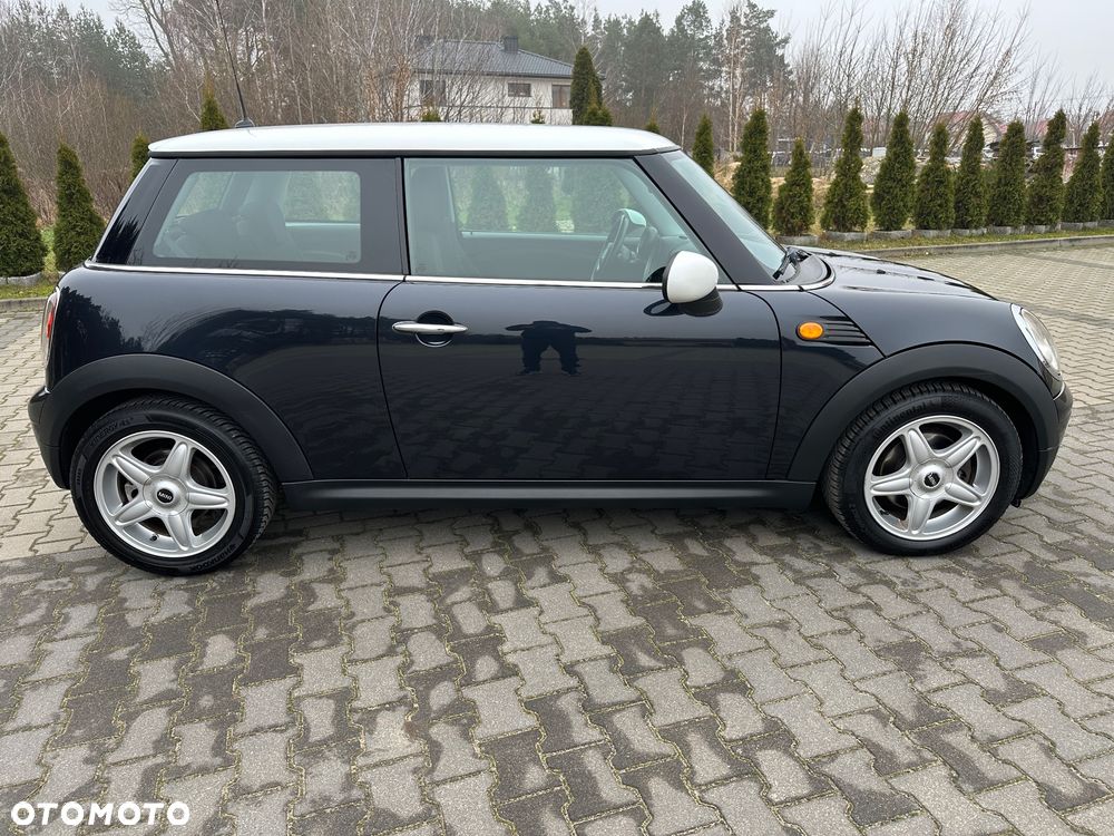 MINI Cooper 50 Camden - 4