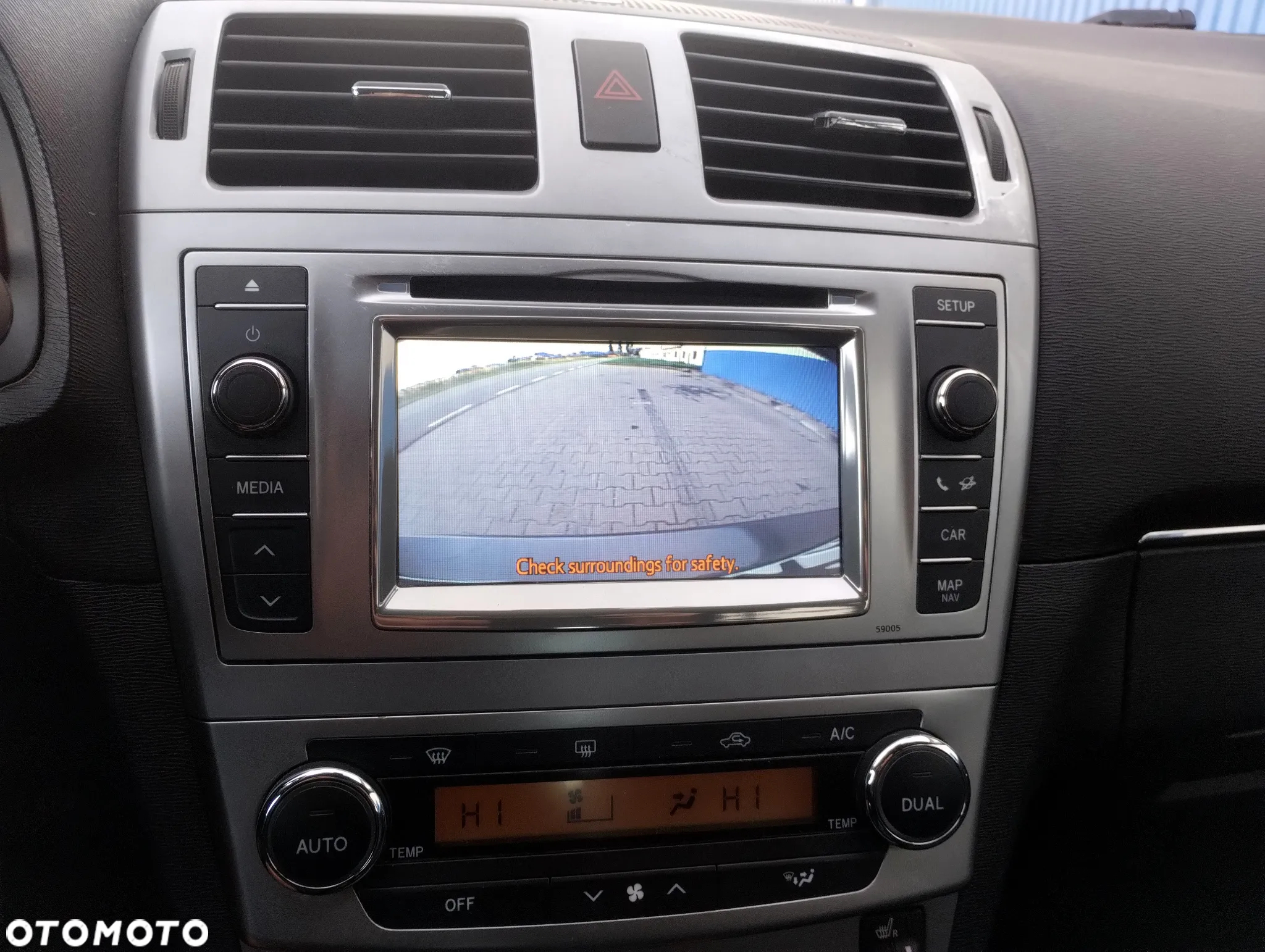 Toyota Avensis 1.8 Premium - 30