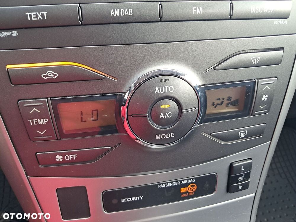 Toyota Corolla 1.6 Premium - 20