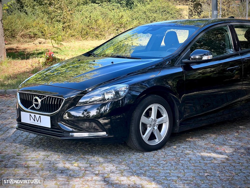 Volvo V40 2.0 D2 Momentum - 3