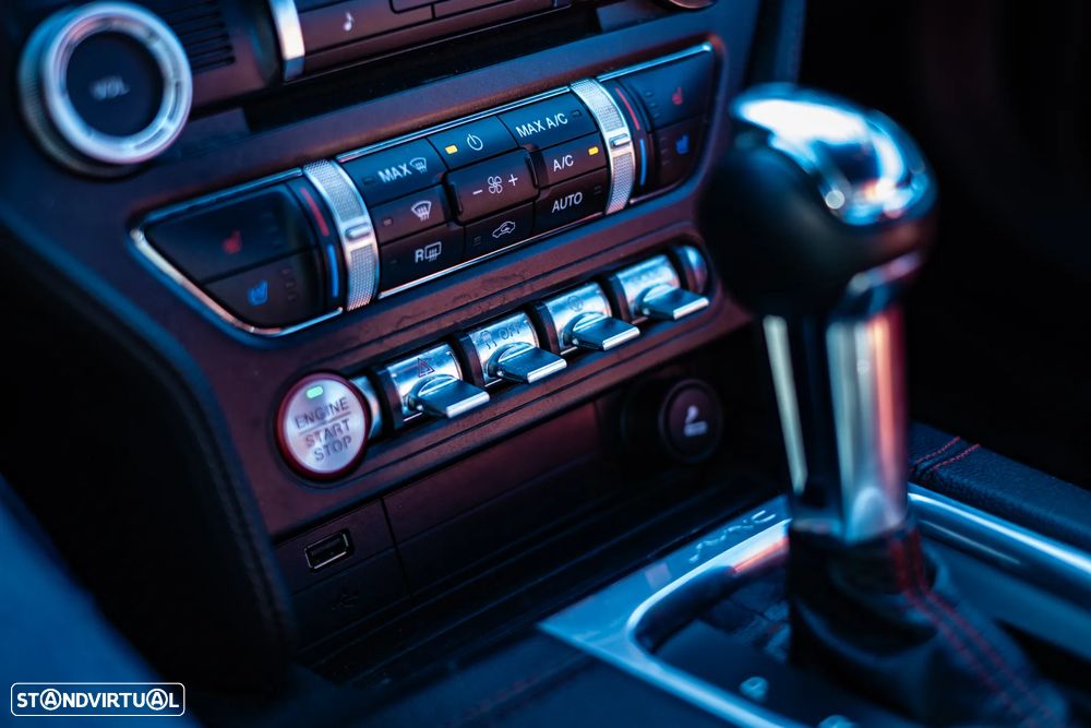 Ford Mustang 2.3i EcoBoost Aut. - 25