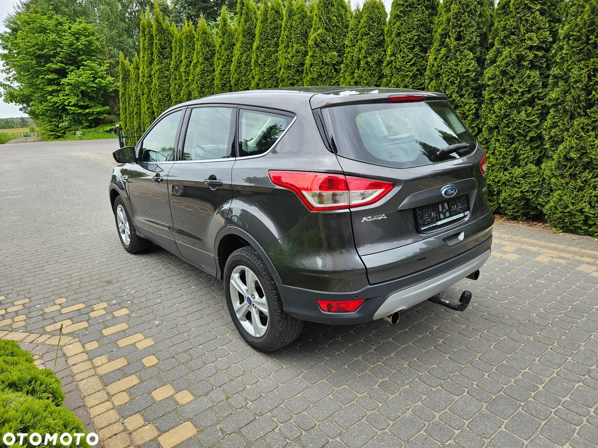Ford Kuga 1.5 EcoBoost 2x4 Business Edition - 4