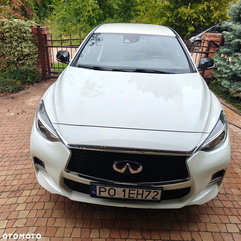 Infiniti Q30 1.6t Sport Tech 7DCT - 4
