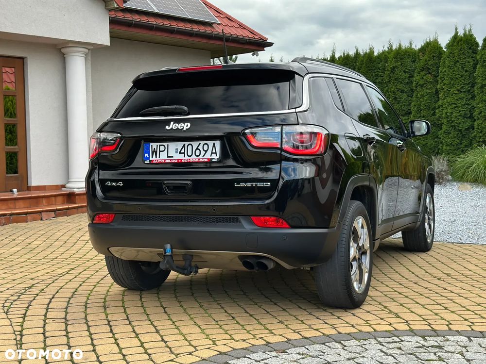 Jeep Compass - 28