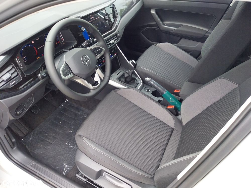Volkswagen Polo - 8