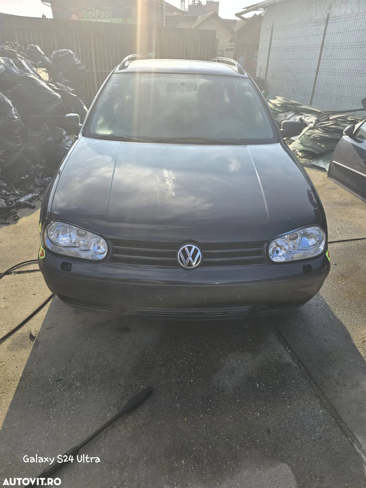 Dezmembram Volkswagen Golf 4 Combi 1,4 benzina din 2001 - 2