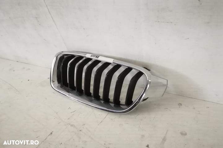 Grila Centrala Nara Stanga Originala In Stare Buna BMW Seria 3 F30 201 - 3