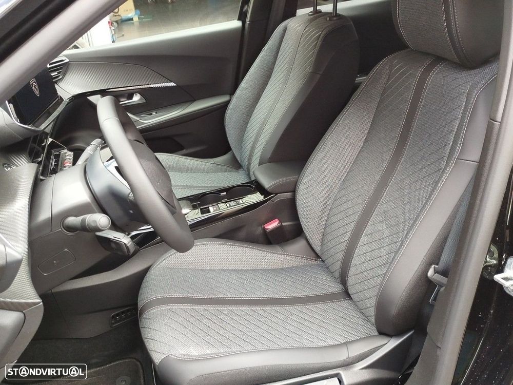 Peugeot e-2008 54 kWh Allure - 9