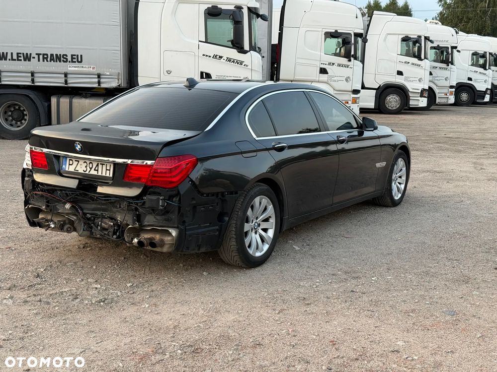 BMW Seria 7 750Li - 6