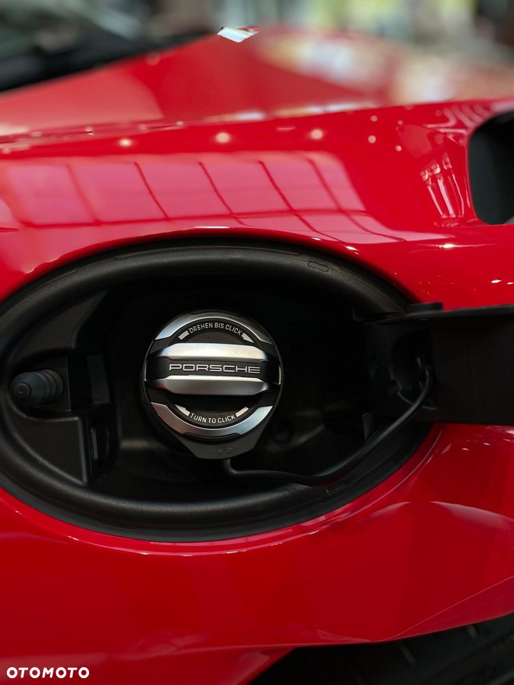 Porsche 718 Cayman GT4 RS - 23