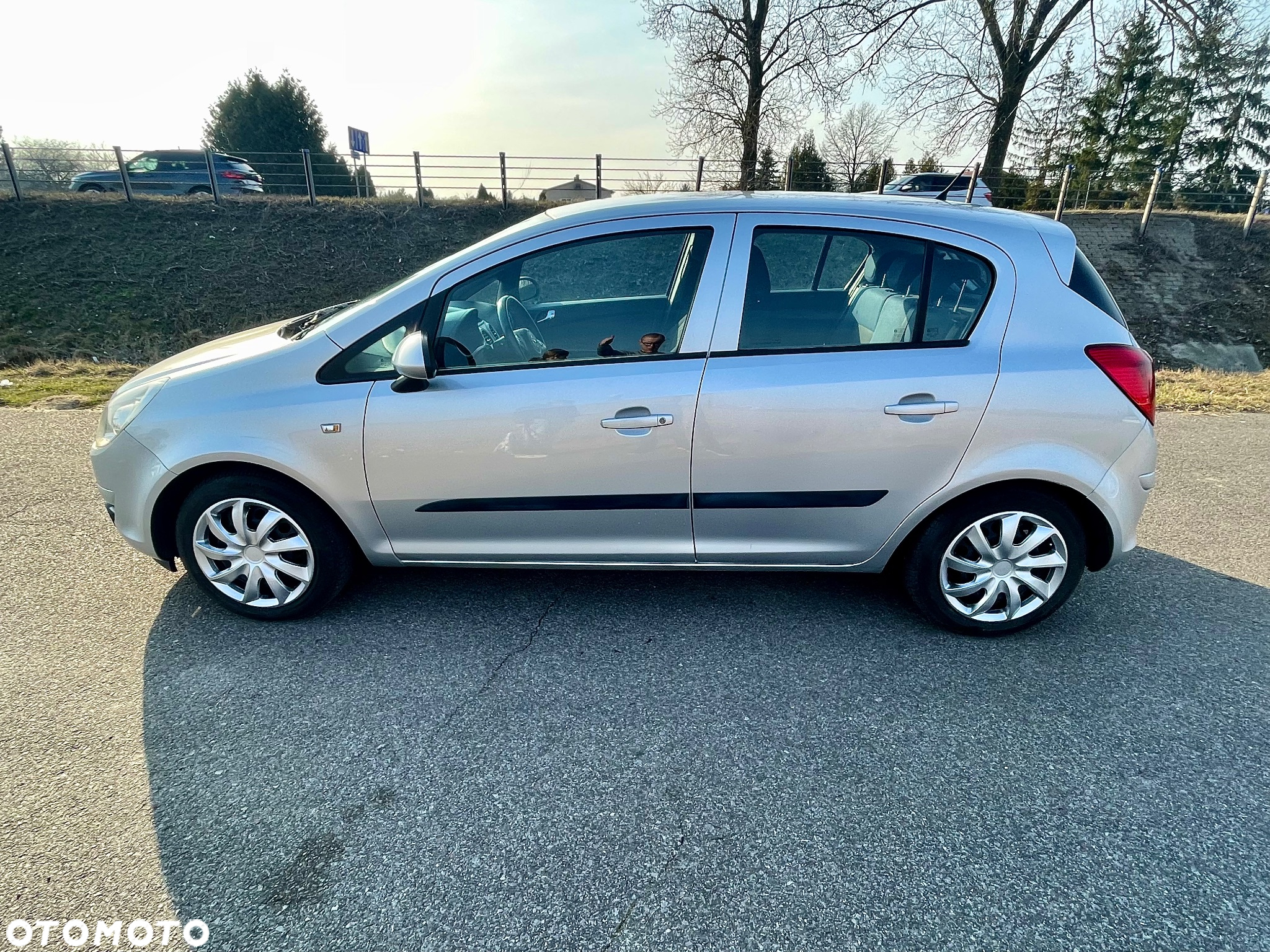 Opel Corsa 1.4 16V Cosmo - 2