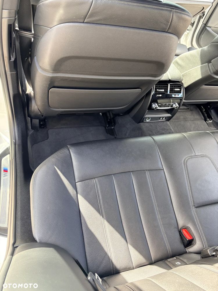 BMW Seria 5 520d xDrive MHEV M Sport sport - 24