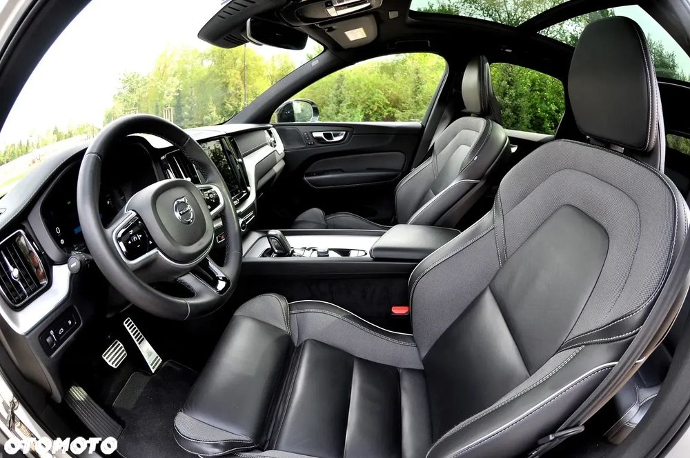 Volvo XC 60 T6 AWD Recharge Geartronic RDesign - 24