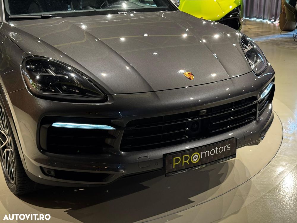 Porsche Cayenne - 12