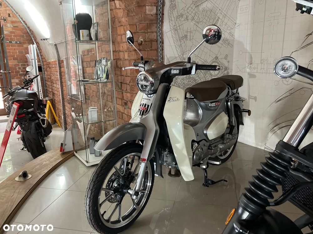 Honda Super Cub - 1