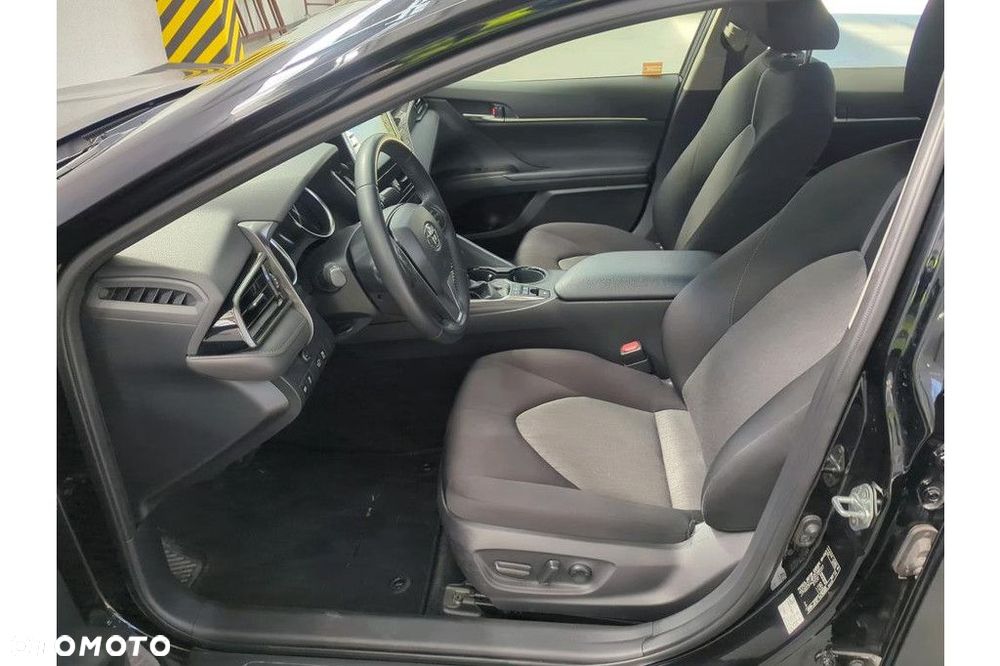Toyota Camry 2.5 Hybrid Comfort CVT - 5