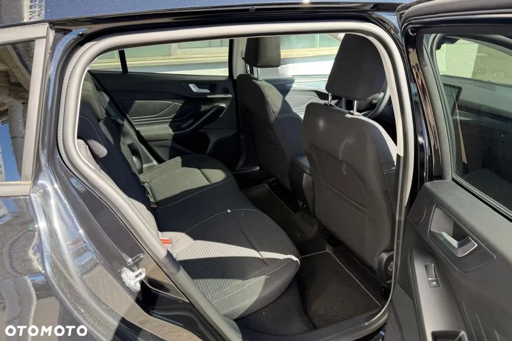 Ford Focus 1.0 EcoBoost mHEV Active X - 11
