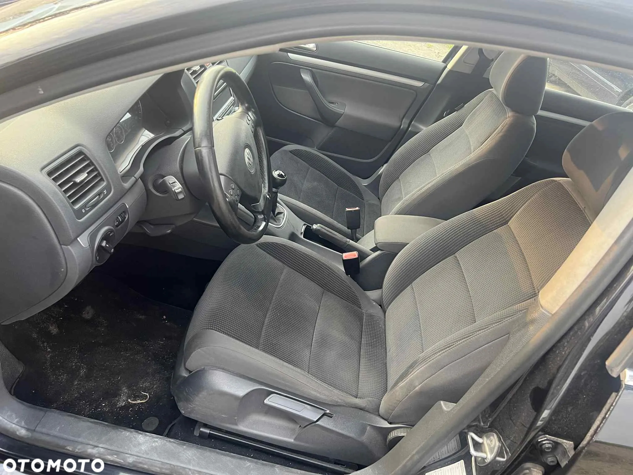 Volkswagen Golf - 3
