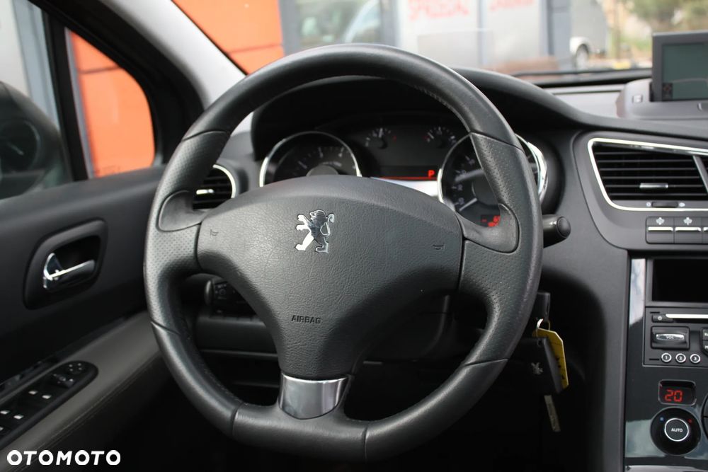 Peugeot 5008 155 THP Automatik Allure - 21