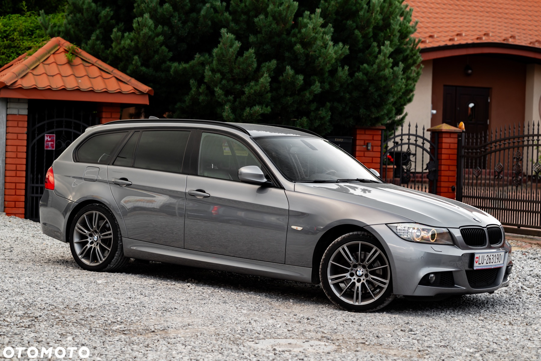 BMW Seria 3 330d xDrive DPF Touring Edition Sport - 12