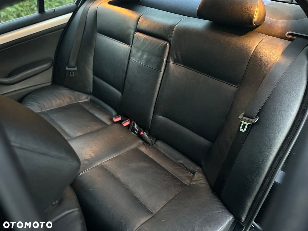 BMW Seria 3 - 25
