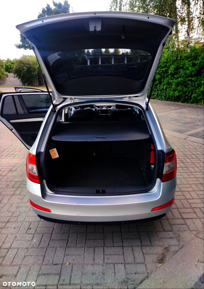 Skoda Octavia 2.0 TDI 4x4 Style DSG - 11