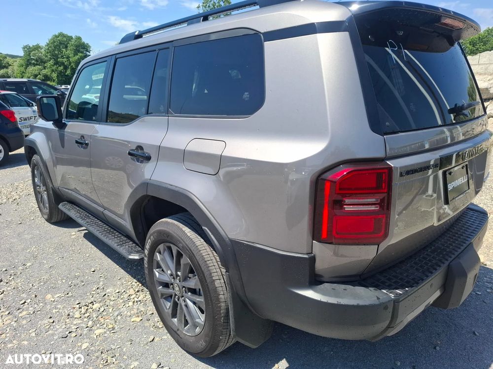 Toyota Land Cruiser 250 - 2