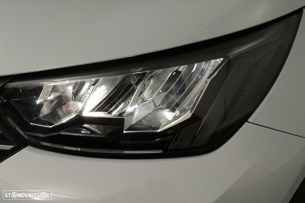 Peugeot 2008 1.2 PureTech Allure EAT8 - 6