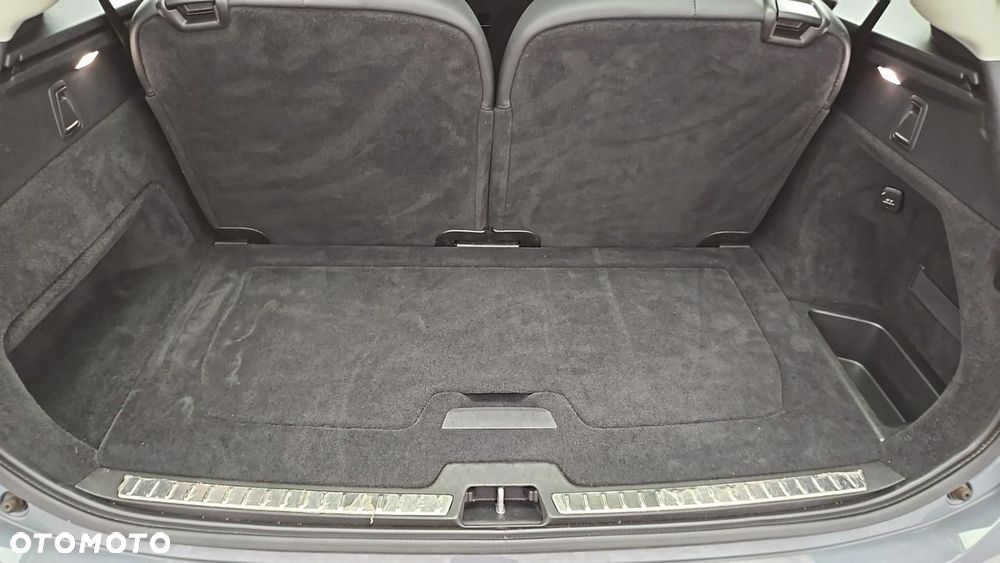 Volvo XC 90 B5 B AWD Plus Bright - 23