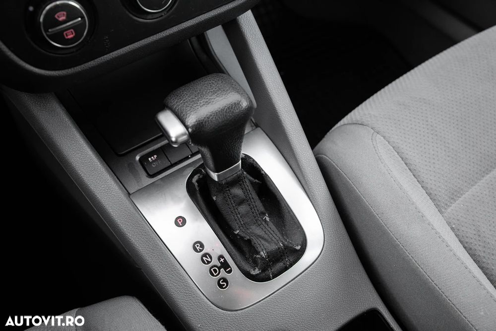 Volkswagen Golf - 17