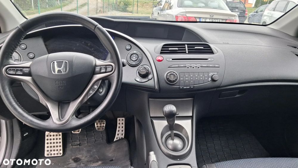 Honda Civic 1.8 Comfort - 13