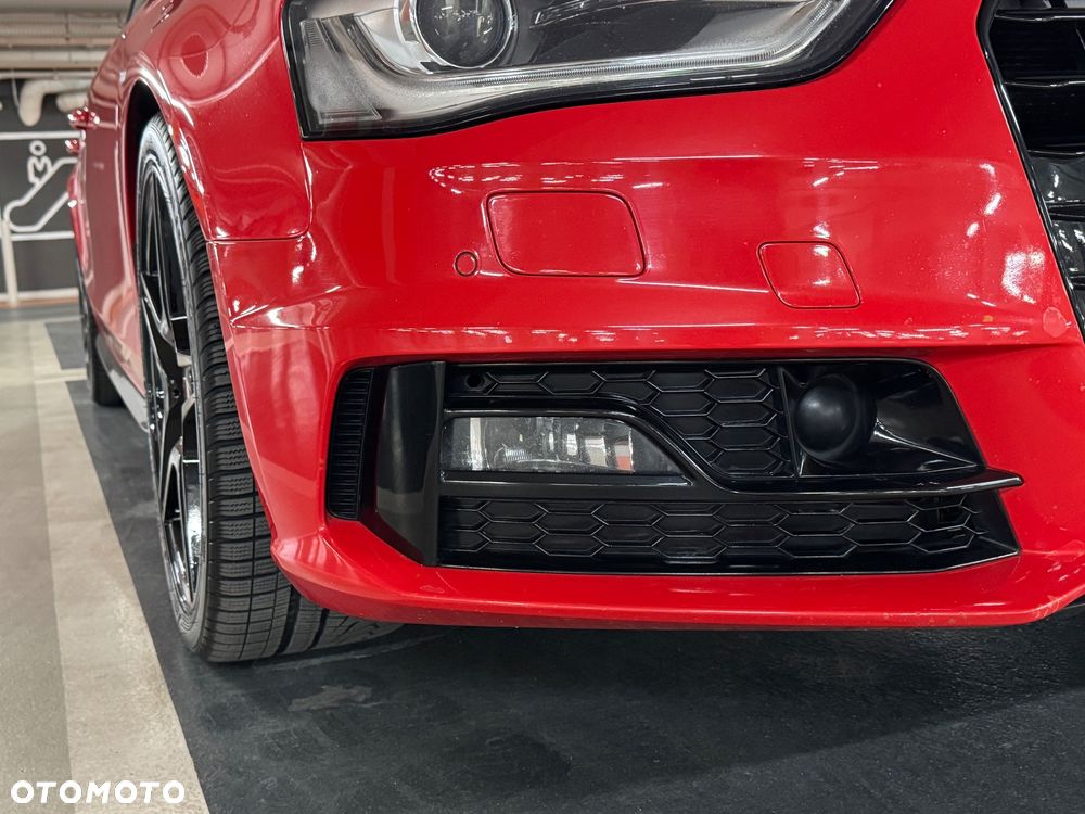 Audi A4 Avant 2.0 TDI DPF clean diesel quattro S tronic S line Sportpaket - 13