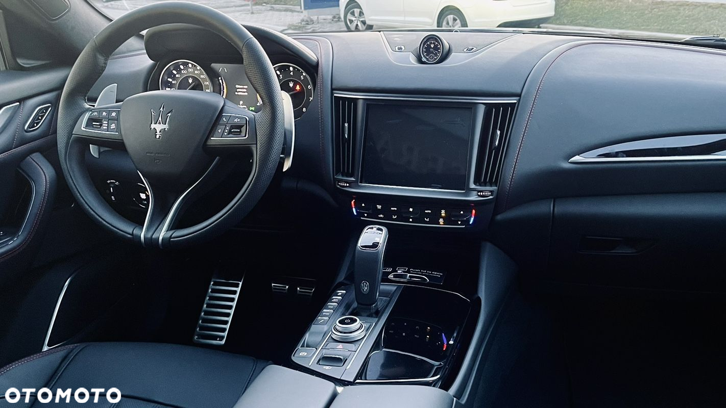 Maserati Levante Modena S - 12