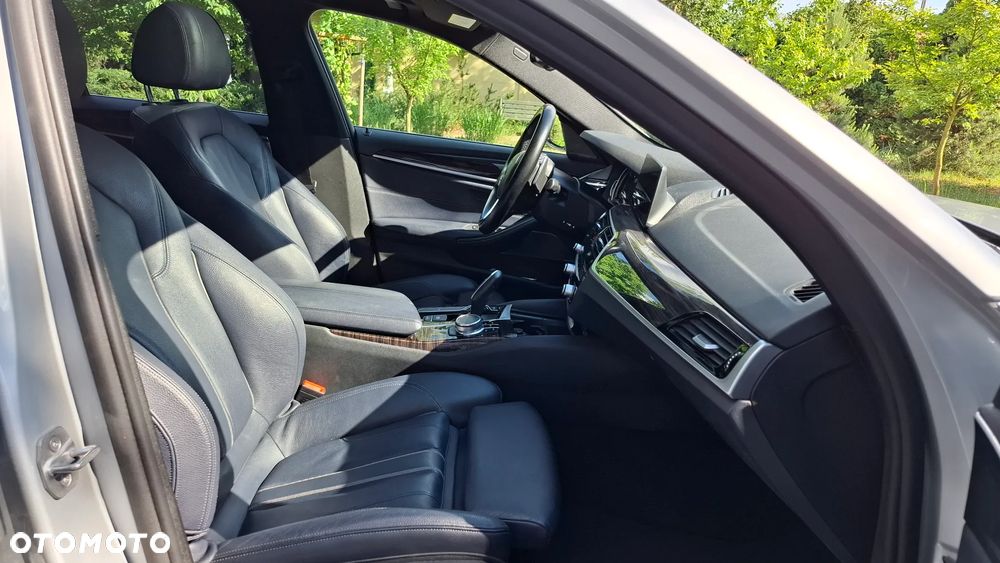 BMW Seria 5 530i Sport Line - 8
