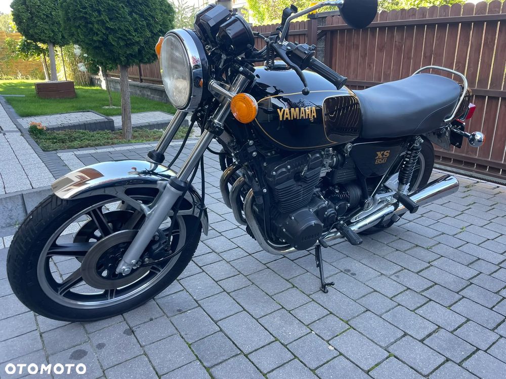 Yamaha XS - 2
