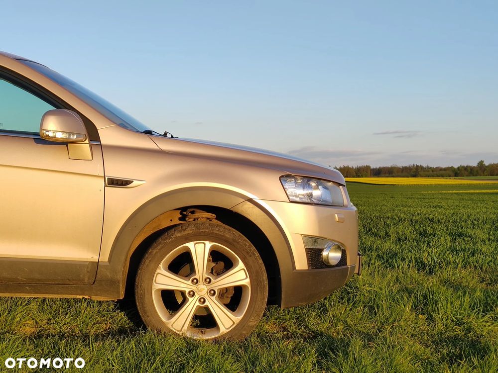 Chevrolet Captiva 2.2 D LTZ - 8